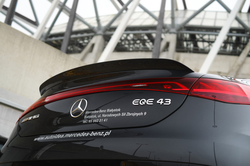 Mercedes AMG EQE 
